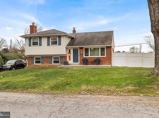 610 School Ln, Wallingford, PA 19086