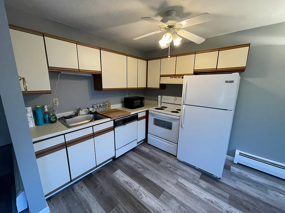 400 Silver St #4