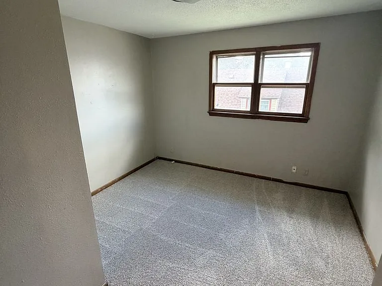 1336 S 25th Ave — Photo 15