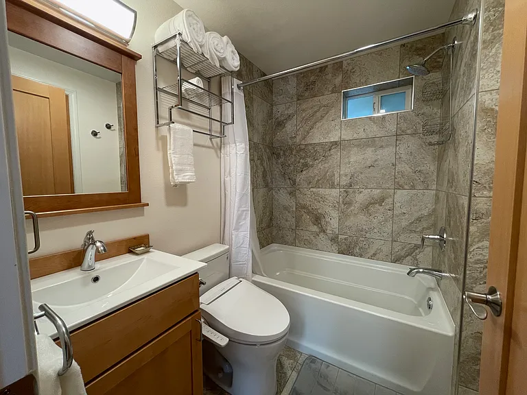 3663 Holly Dr #B — Photo 11