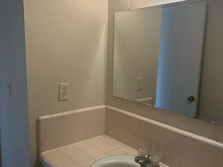 1304 Ensenada Dr #1 — Photo 12