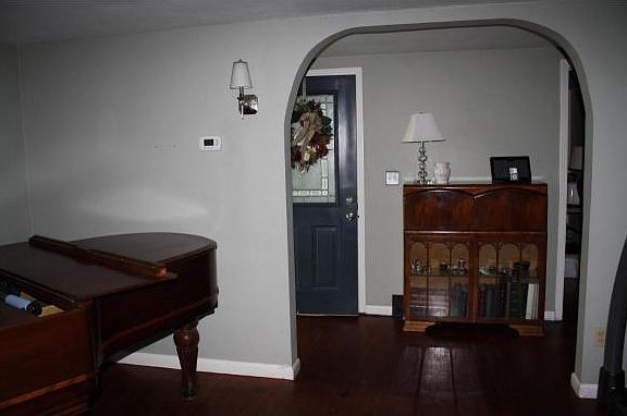 5th image of 854 Glen Mary Dr