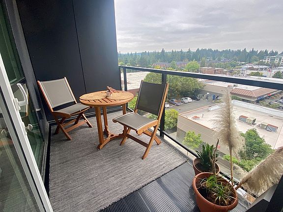 4th image of 1085 103rd Ave NE APT 513