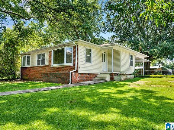 2nd image of 1218 Colonial Ave