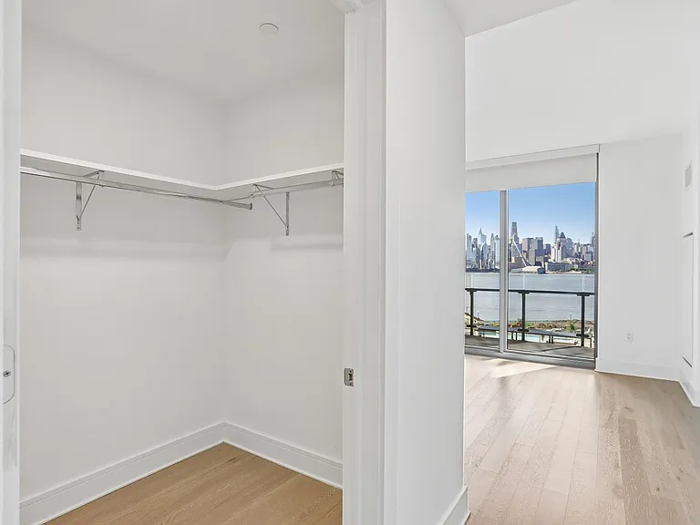 9 Avenue At Port Imperial #713 — Photo 25