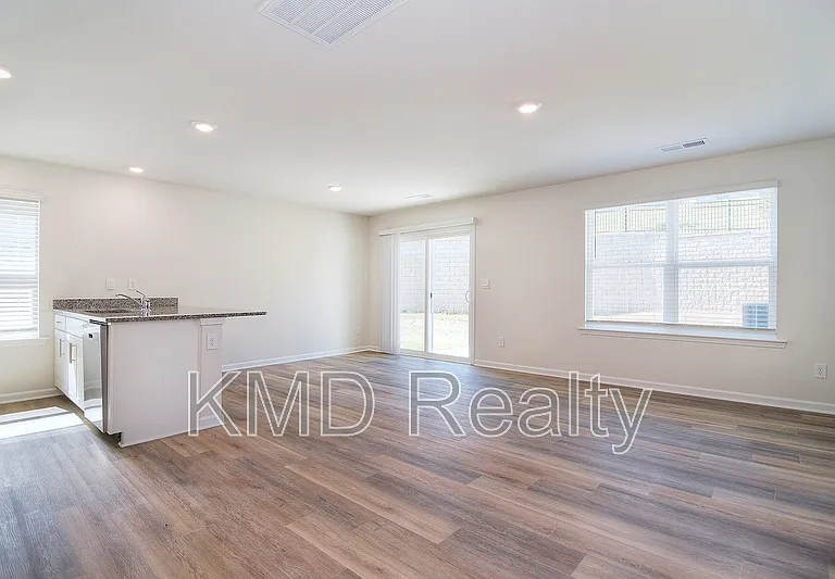 5155 Hyrule Dr — Photo 13