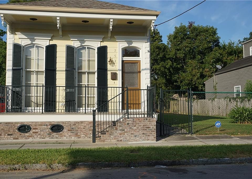 1st image of 2527 Cleveland Ave