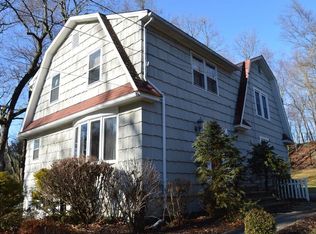 3 Canaan Dr, Bethel, CT 06801