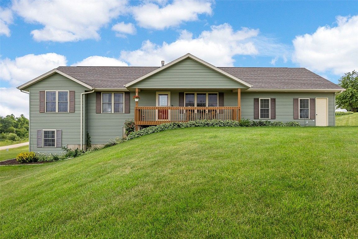 21783 98th St, Anamosa, IA 52205 MLS 2303661 Zillow
