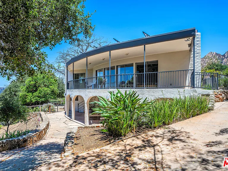 25202 Piuma Rd — Photo 25