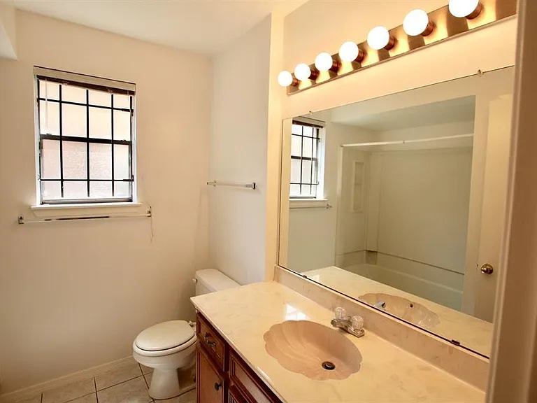 7862 Split Oak Dr — Photo 11
