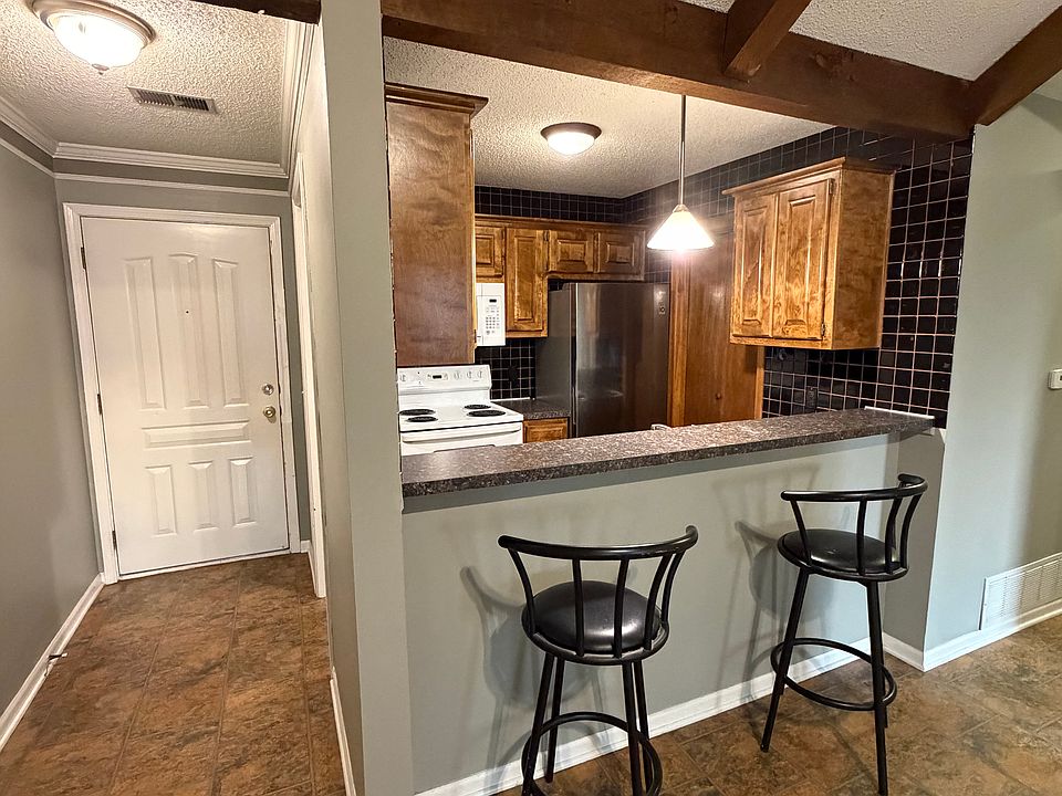 11905 W 58th Ter APT J, Shawnee, KS 66216 | Zillow