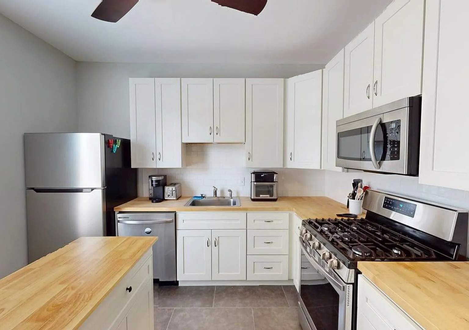 2309 Thurman Ave — Photo 1