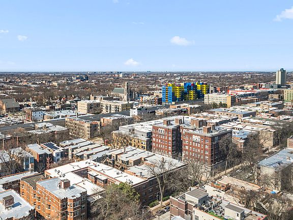 5th image of 5320 N Sheridan Rd APT 2201