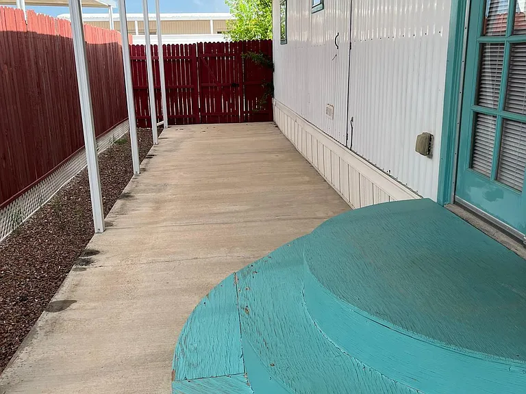 2602 E Walnut St #4 — Photo 11