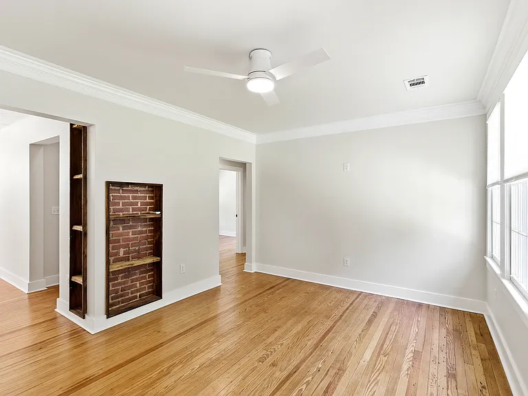 413 Meritta Ave — Photo 7