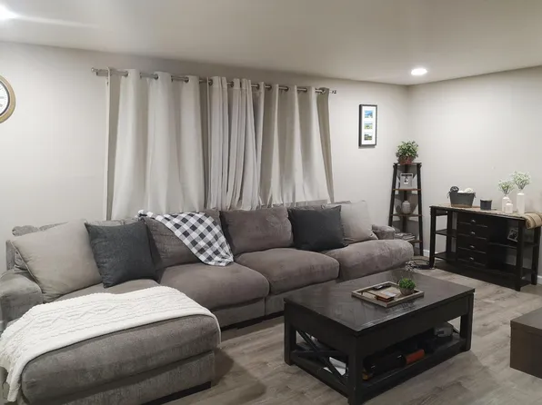 211 W Montgomery Ave, North Wales, PA 19454