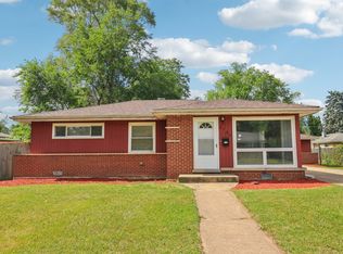 2751 Oxford Dr N, Markham, IL 60428