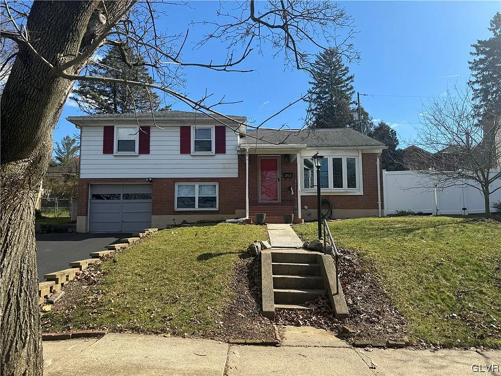 2712 Reading Rd photo 1
