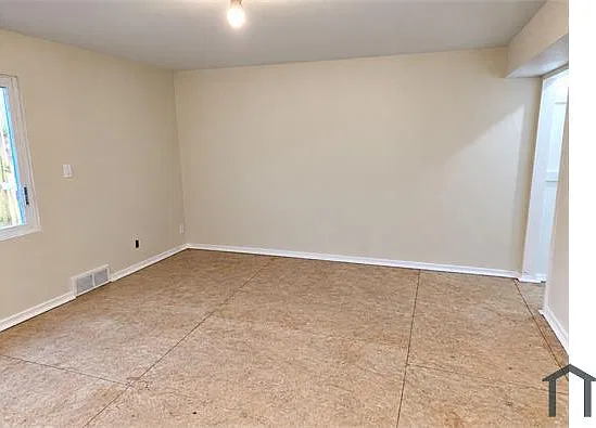 2 bed, 2850 sqft, $1,100 — Photo 1