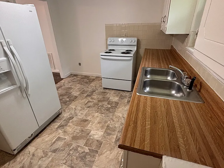 1717 Westland Dr SW #B — Photo 5