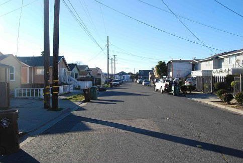 2nd image of 1740 Post Ave