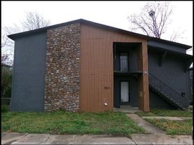 1813 Sanford Dr