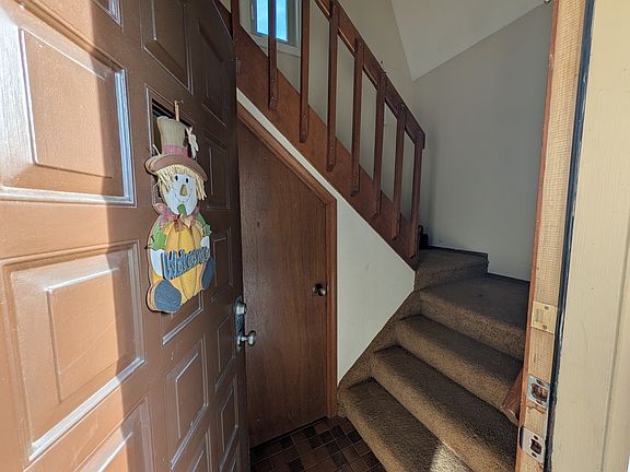 2nd image of 17 Little Oak Ln