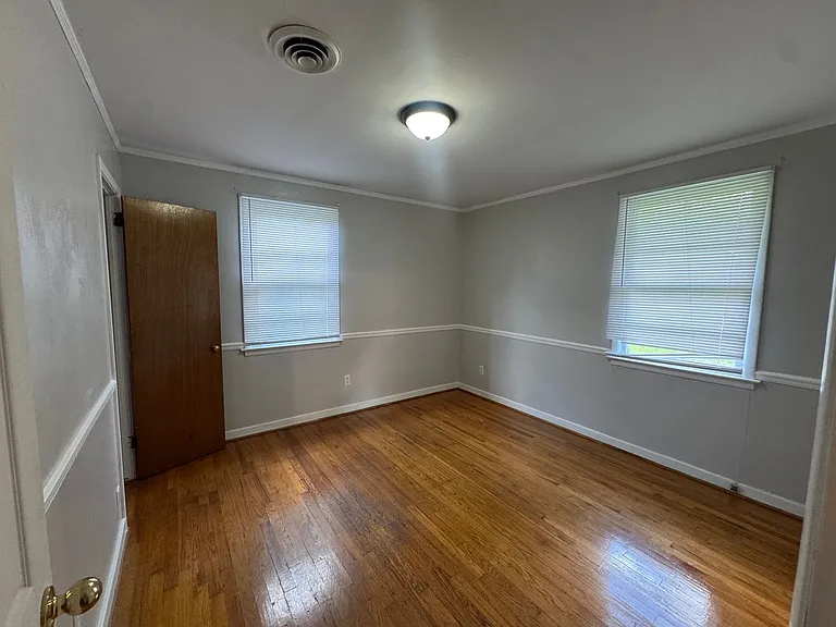 1143 Lakewood Dr — Photo 12