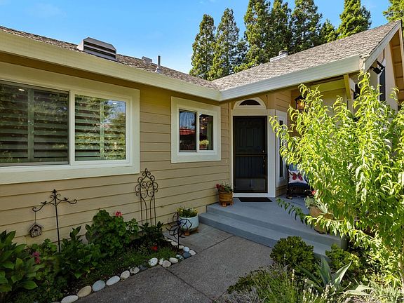 5th image of 181 Saint James Drive
