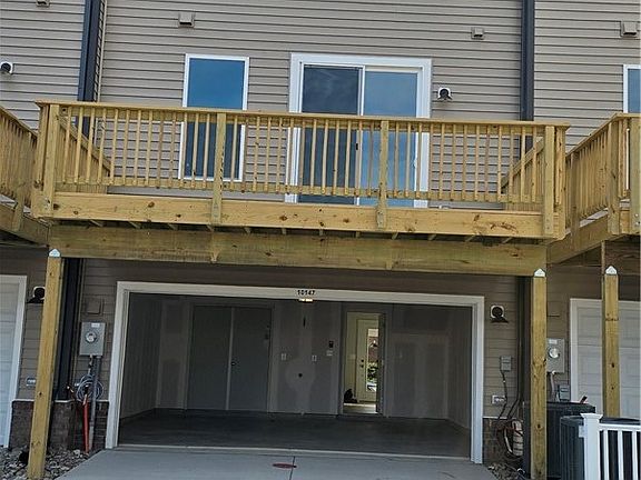 2nd image of 10147 Blue Wing Ln
