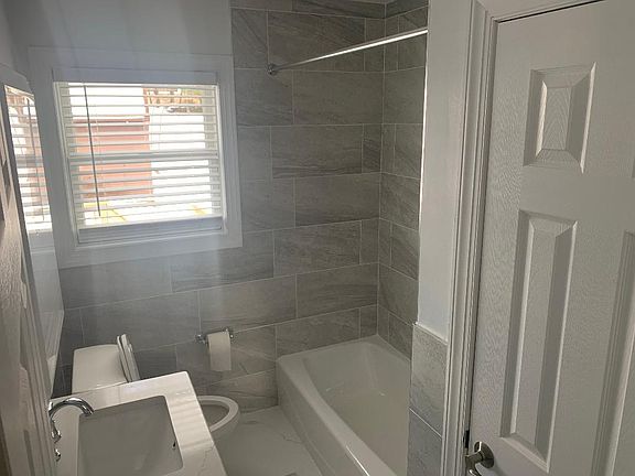 3rd image of 50 Grant St