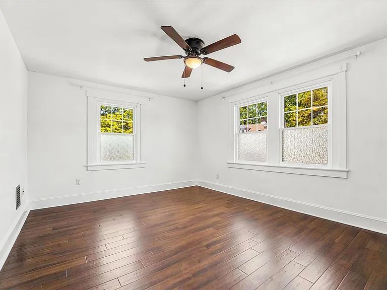 114 Biddle Rd — Photo 9