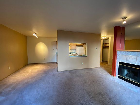 4th image of 2760 NW 85th St APT 107