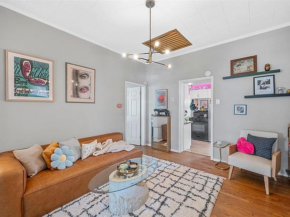 5th image of 3649 Koeln Ave