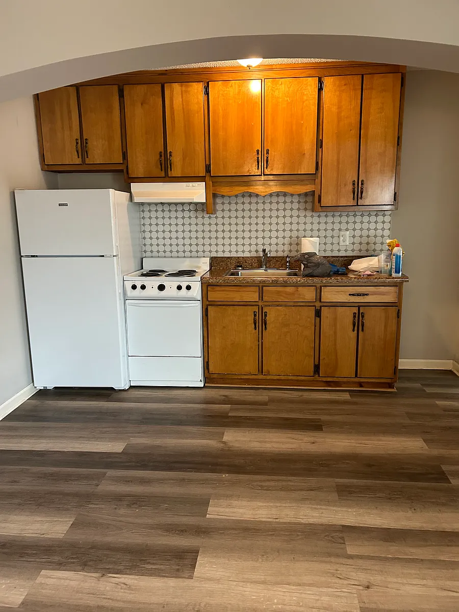 Building Photo - 1094 Cedar St #1