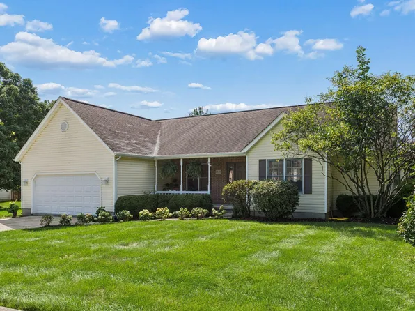 1349 Bluejack Ln, Heath, OH 43056