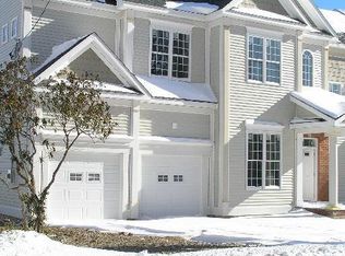 654 Center St #654, Fairfield, CT 06890