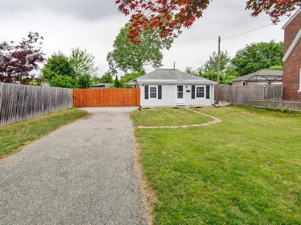 339 Abbott St, Springfield, MA 01118
