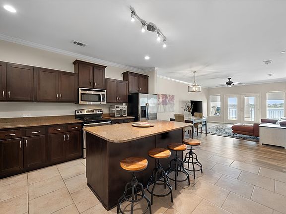 3rd image of 9900 Northshore Blvd APT 3304