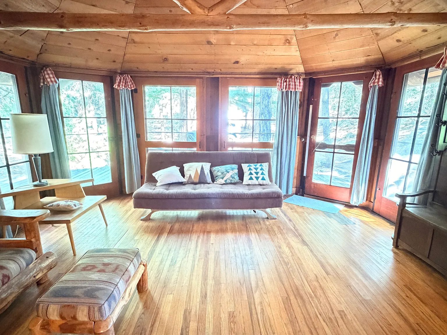 1 bed, 500 sqft, $2,100 — Photo 3