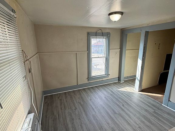5th image of 1011 N Jefferson St