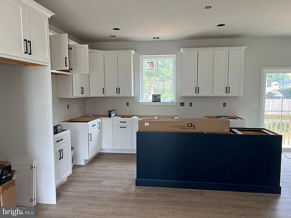 2nd image of 262 McAdoo Ave