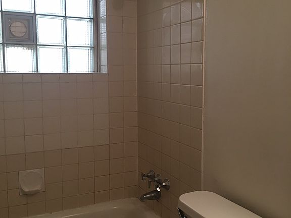 2nd image of 1631 W 6th Ave APT 2