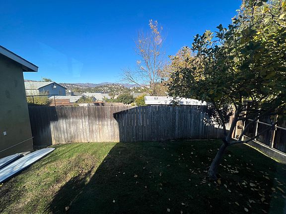 4th image of 1372 Lucile Ave #A