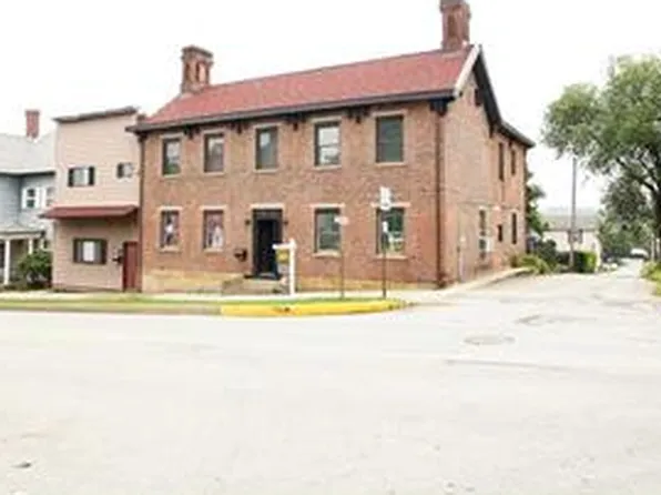 102 N Main St, Masontown, PA 15461