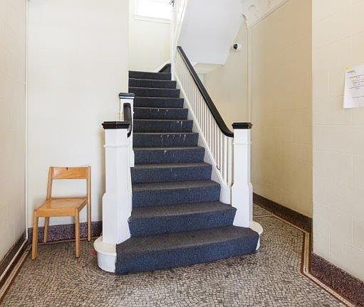 4th image of 305 San Carlos St
