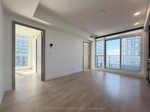 38 Widmer St #3907, Toronto, ON M5V 1X1
