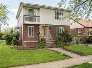 924 Fenworth Blvd, Franklin Square, NY 11010