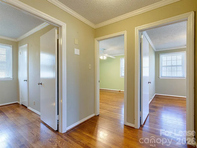4917 White Oak Rd — Photo 17